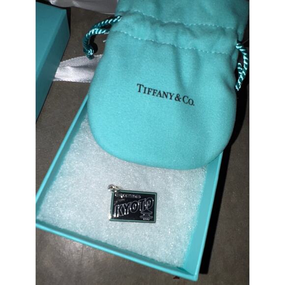 Tiffany & Co. 925 Silver Blue Enamel Kyote Postcard Charm! Rare retired new - Picture 8 of 9